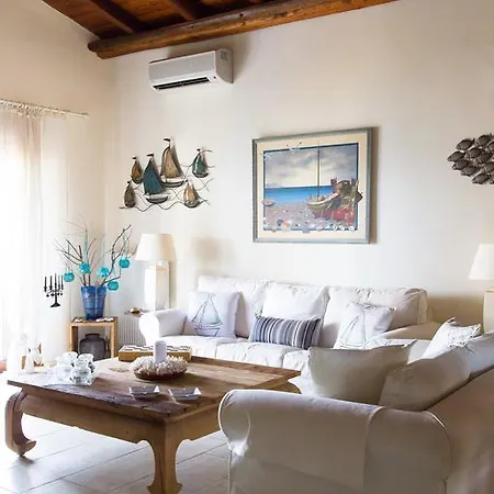 Villa Evia Island Seafront Villa *