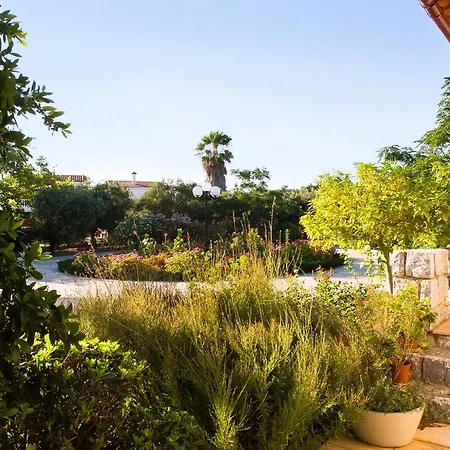 Evia Island Seafront Villa Malakóndas