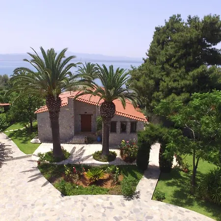 Villa Evia Island Seafront Villa *